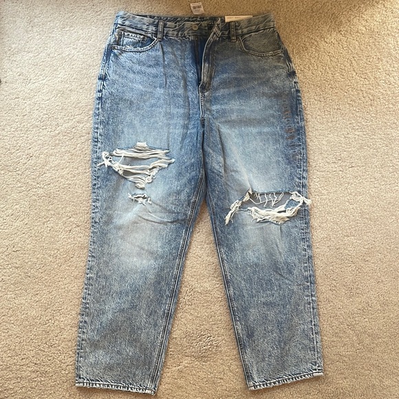 American Eagle Outfitters Denim - American eagle mom jeans